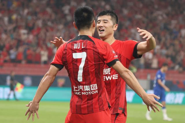 开云在线开户-专访李圣龙：10年坚持靠的是态度 爆发？有更高目标