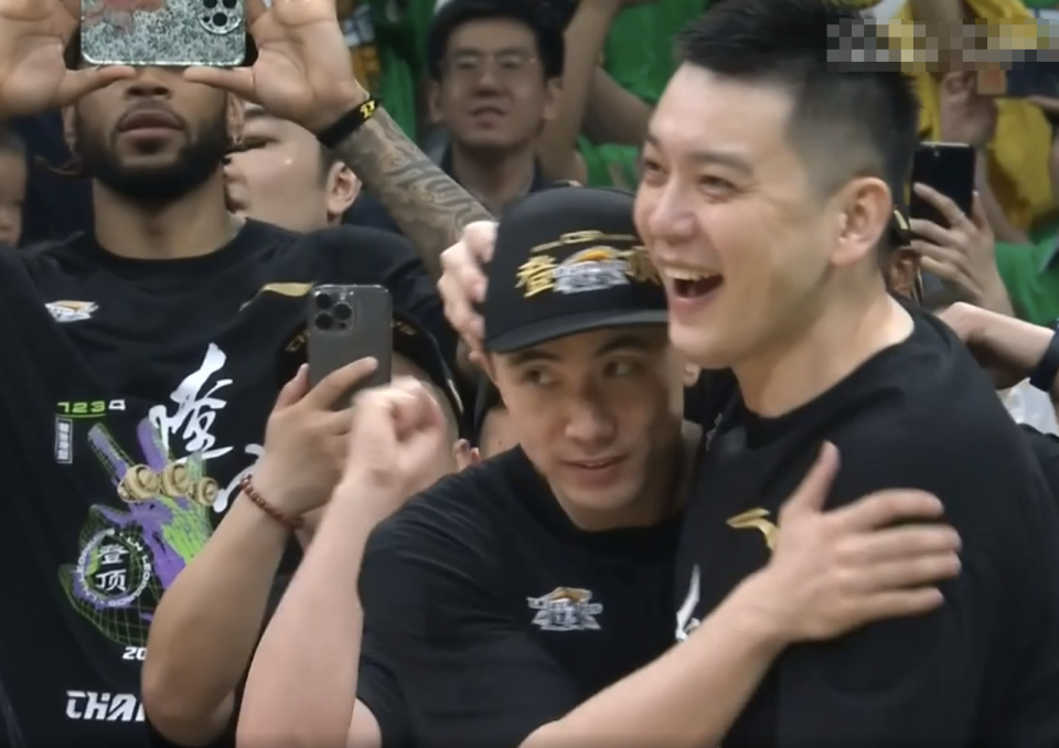 开云登录入口地址-杨鸣下课，最大输家只有一个！这次恐怕辽篮谁来都留不住赵继伟了